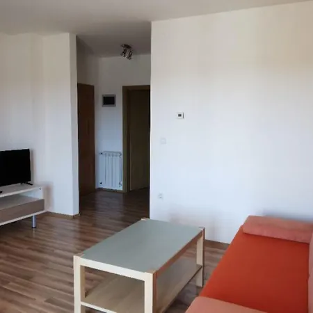 Gorgi Apartment
