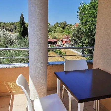 Gorgi Apartment